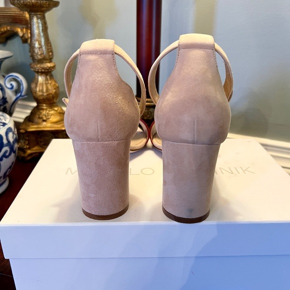 EUC Manolo Blahnik Lauratomod Velukid Block Heel Sandals Tan Rusty Red 38 or 8 - Picture 4 of 10